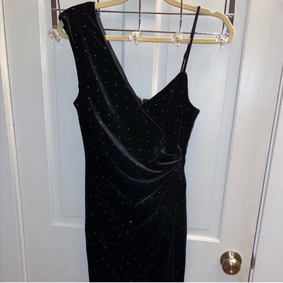 BCBGMAXAZRIA One Shoulder Black Velvet Embellished Full Length Gown - Picture 3 of 3
